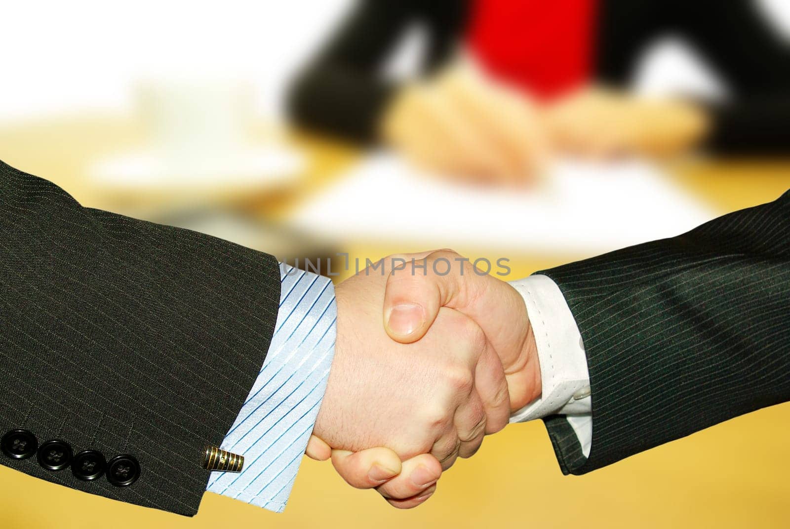 businesswoman writes a pen on an empty paper