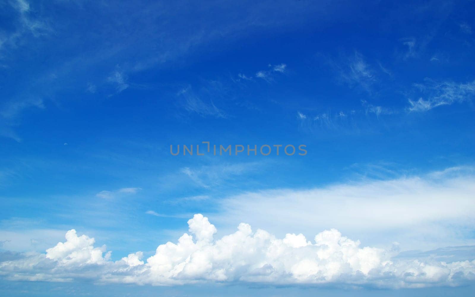blue sky with cloud closeup
