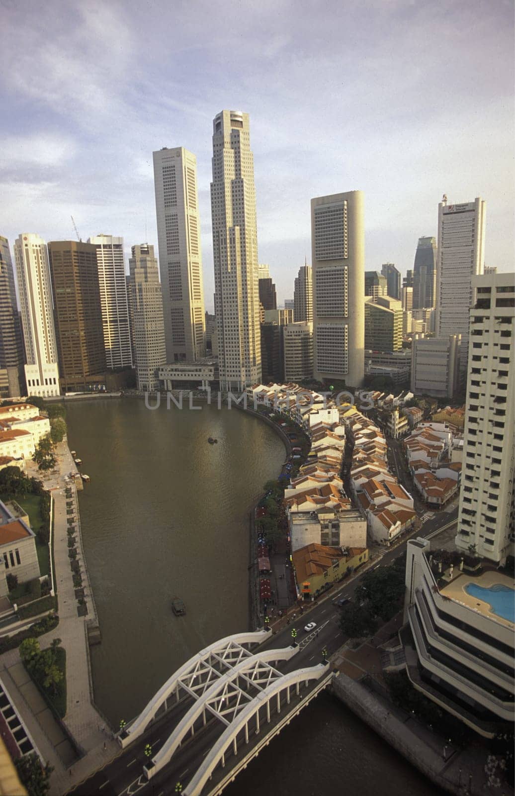 ASIEN, SUEDOST, SINGAPUR, STADT, ZENTRUM, PROMENADE, SKYLINE, , BOAT QUAI, SINGAPUR RIVER, STADT ZENTRUM, DOWN TOWN, UEBERSICHT, WIRTSCHAFT,. Die Wirtschaft Metropole  am Boat Quai direkt am Singapur River.   .