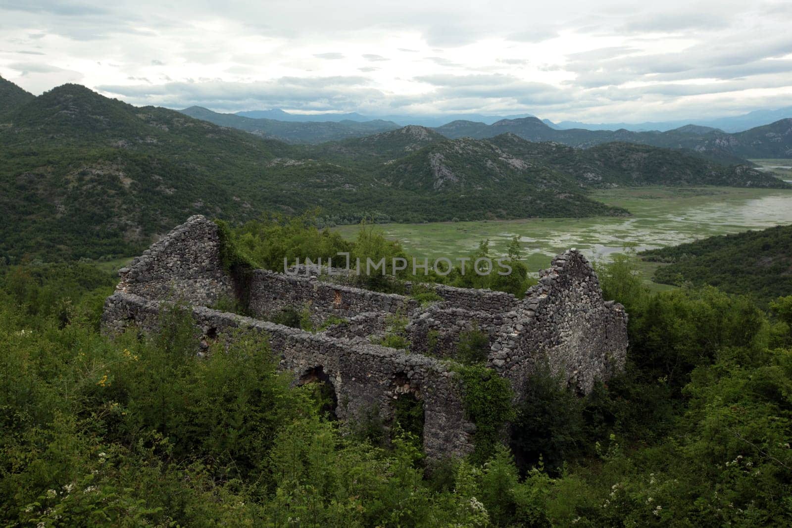 Europe,Eastern Europe,Balkans. Montenegro,Skadar,Lake,Landscape,Virpazar,House,Ruin