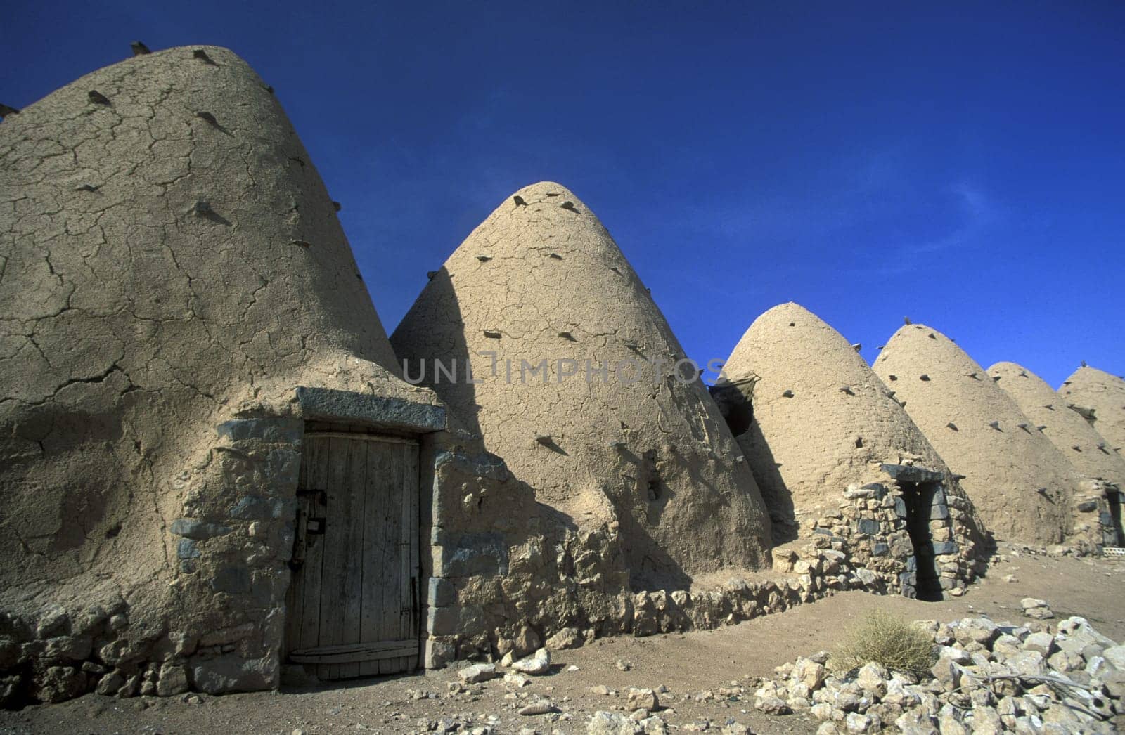 The traditional clay-eaters in the peasant doers like Sarouj near Hama in central Syria in Syria in the Middle East in Arabia.