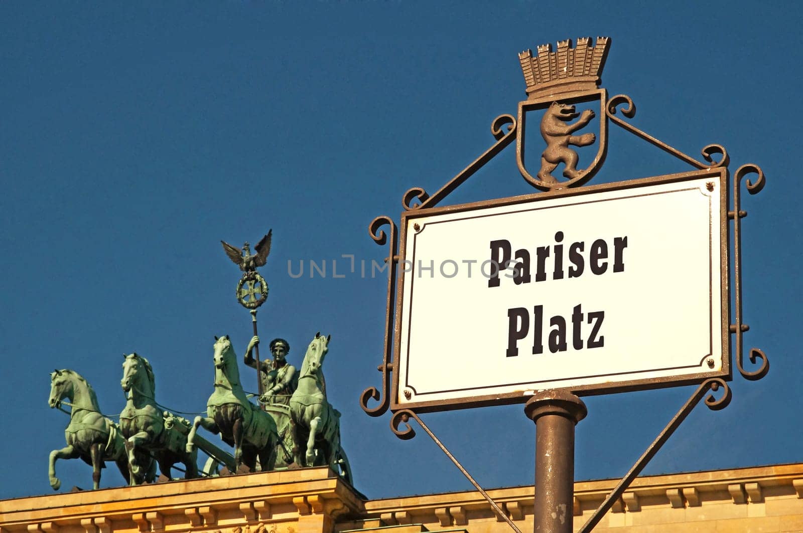 Brandenburger Tor Deutschland Berlin / Brandenburg Gate Germany Berlin