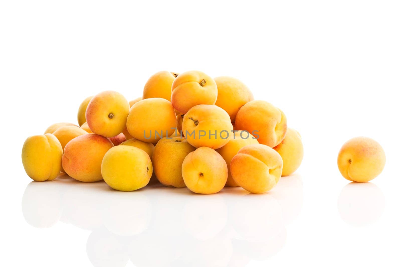 Apricots,Apricots