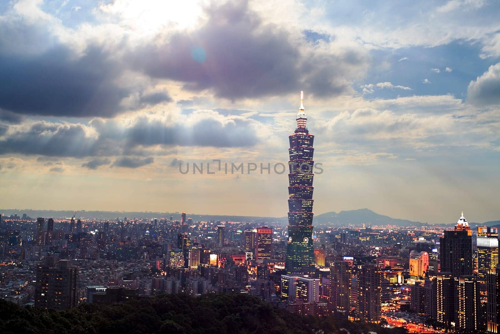 Nice view of Taipei, Taiwan evening