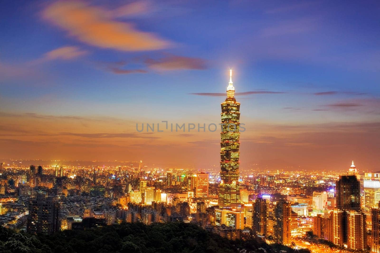 Nice view of Taipei, Taiwan evening