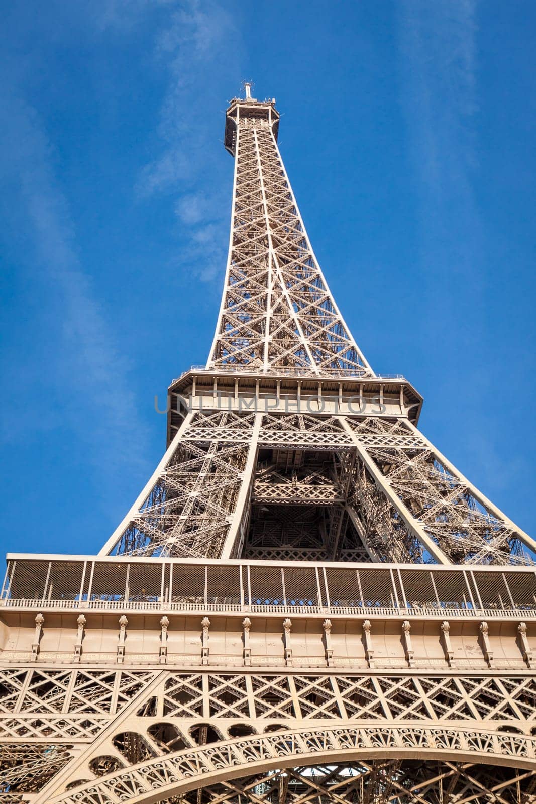 eiffeltower in paris landmark in front of blue sky in spring architecture view