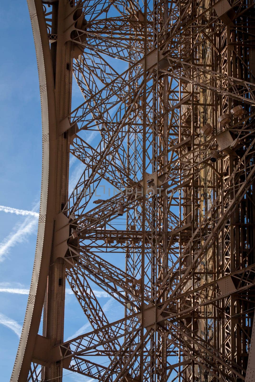 eiffeltower in paris landmark in front of blue sky in spring architecture view