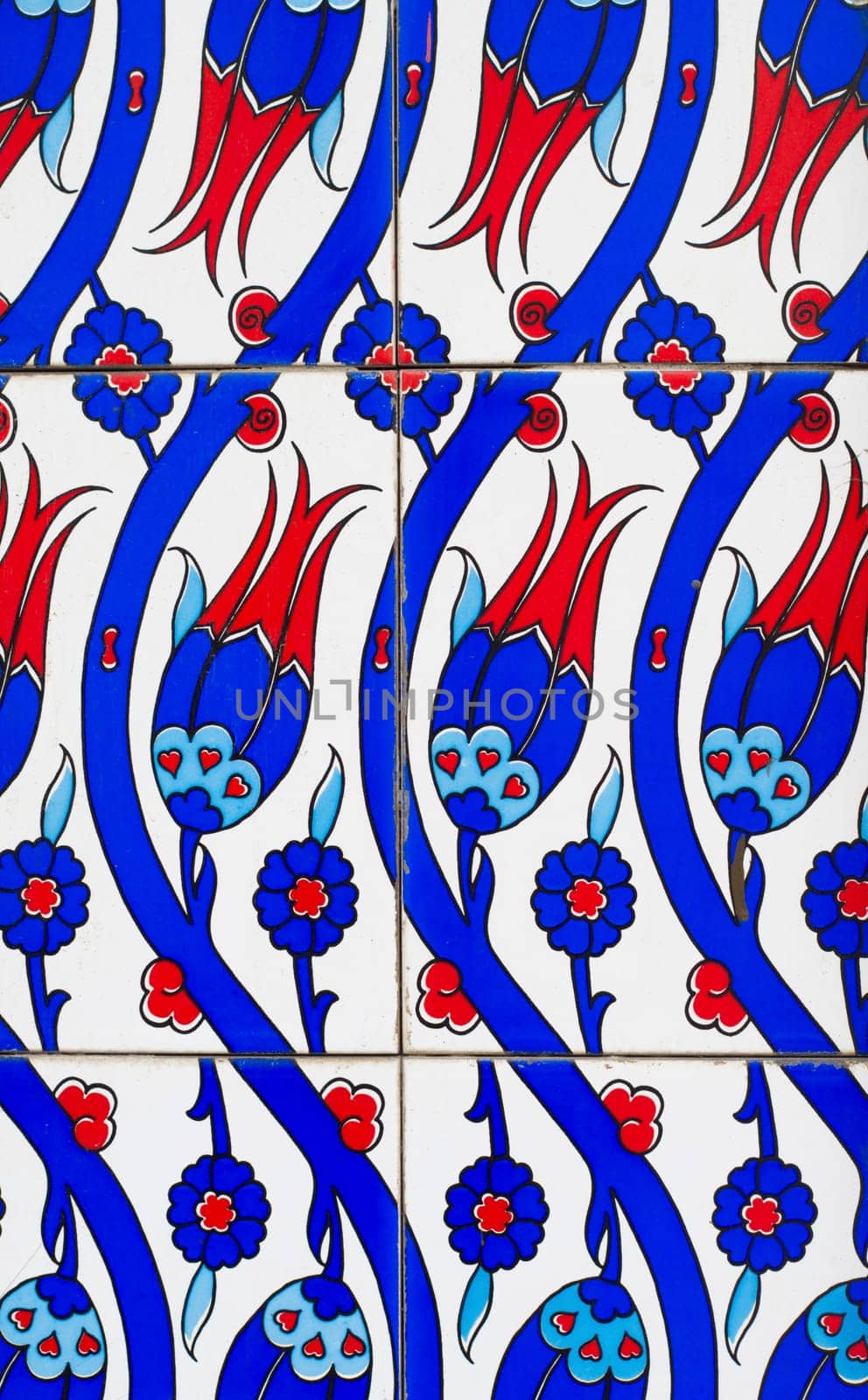 Traditional turkish tulip tile design