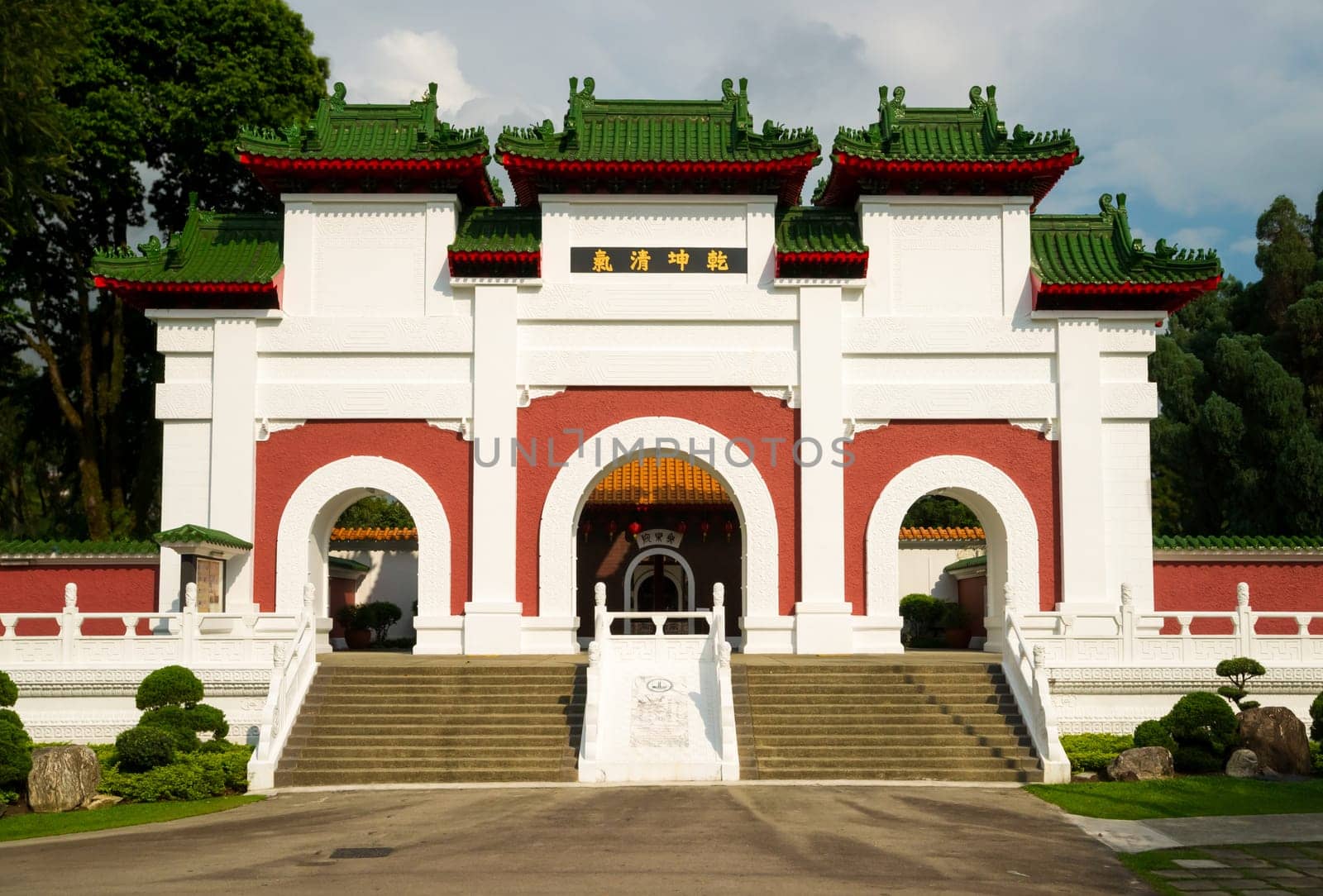 The main gate to the Chinese Garden in Singapore