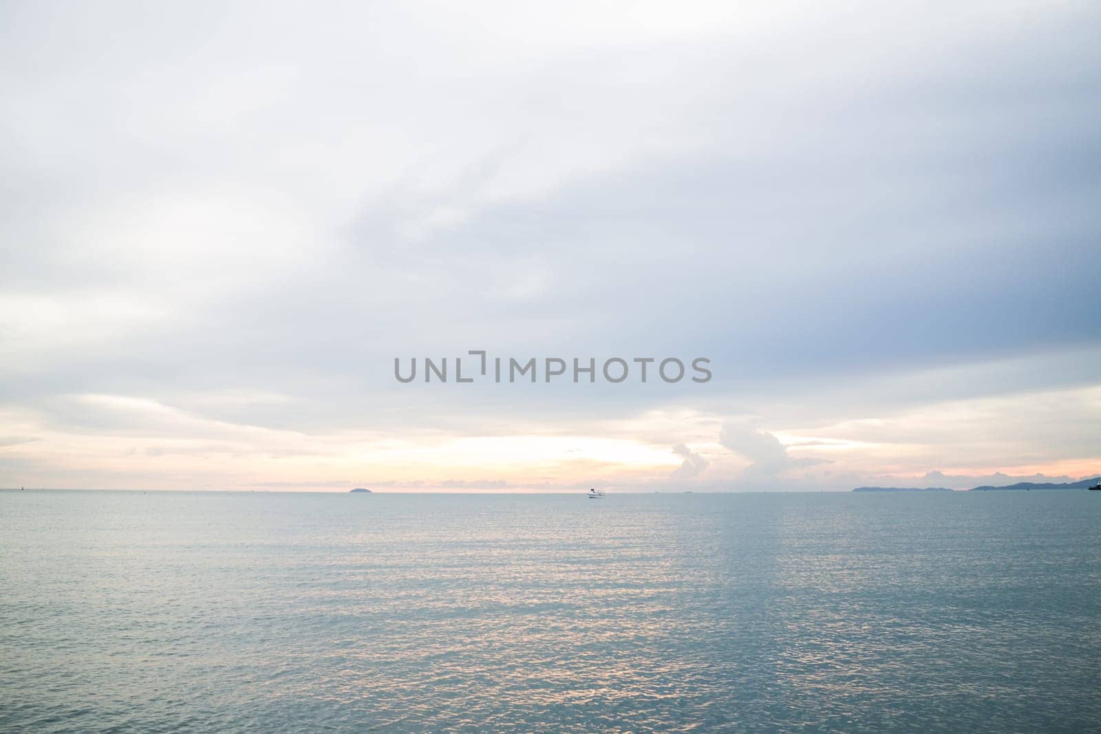 Relaxing deep blue sea view, stock photo