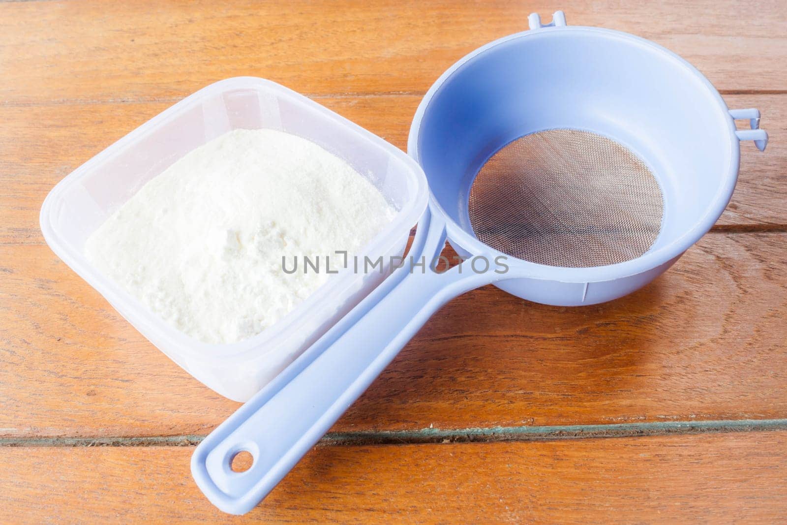 Bakery mix flour measured and sieve flour
