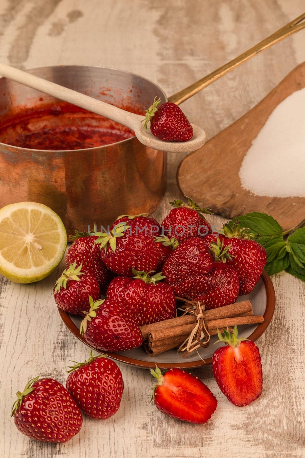 Strawberry jam cooking