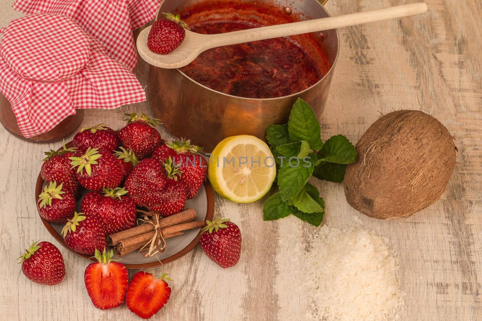 Strawberry jam cooking