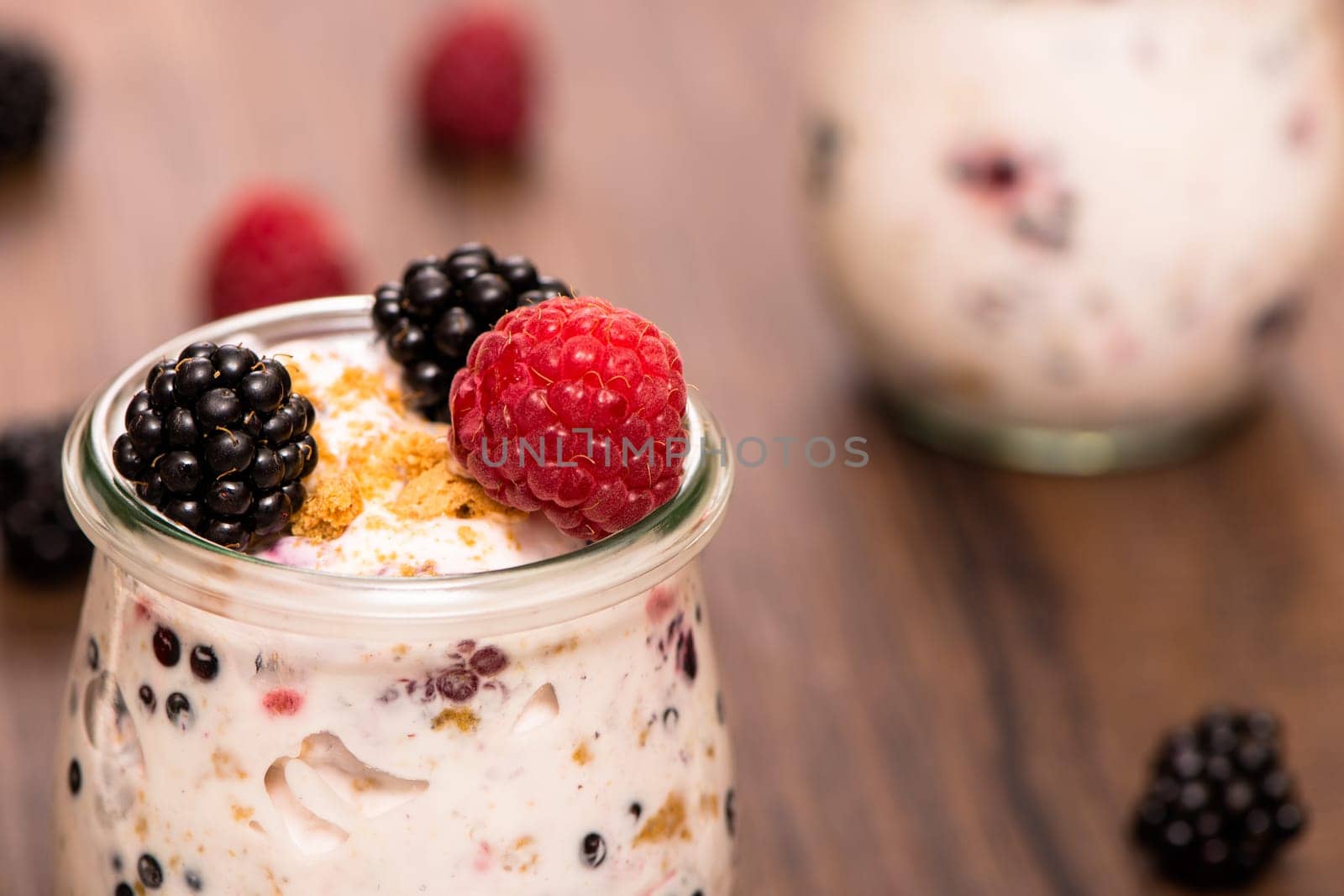 Yoghurt with blackberries,raspberries and amarettini crumbs