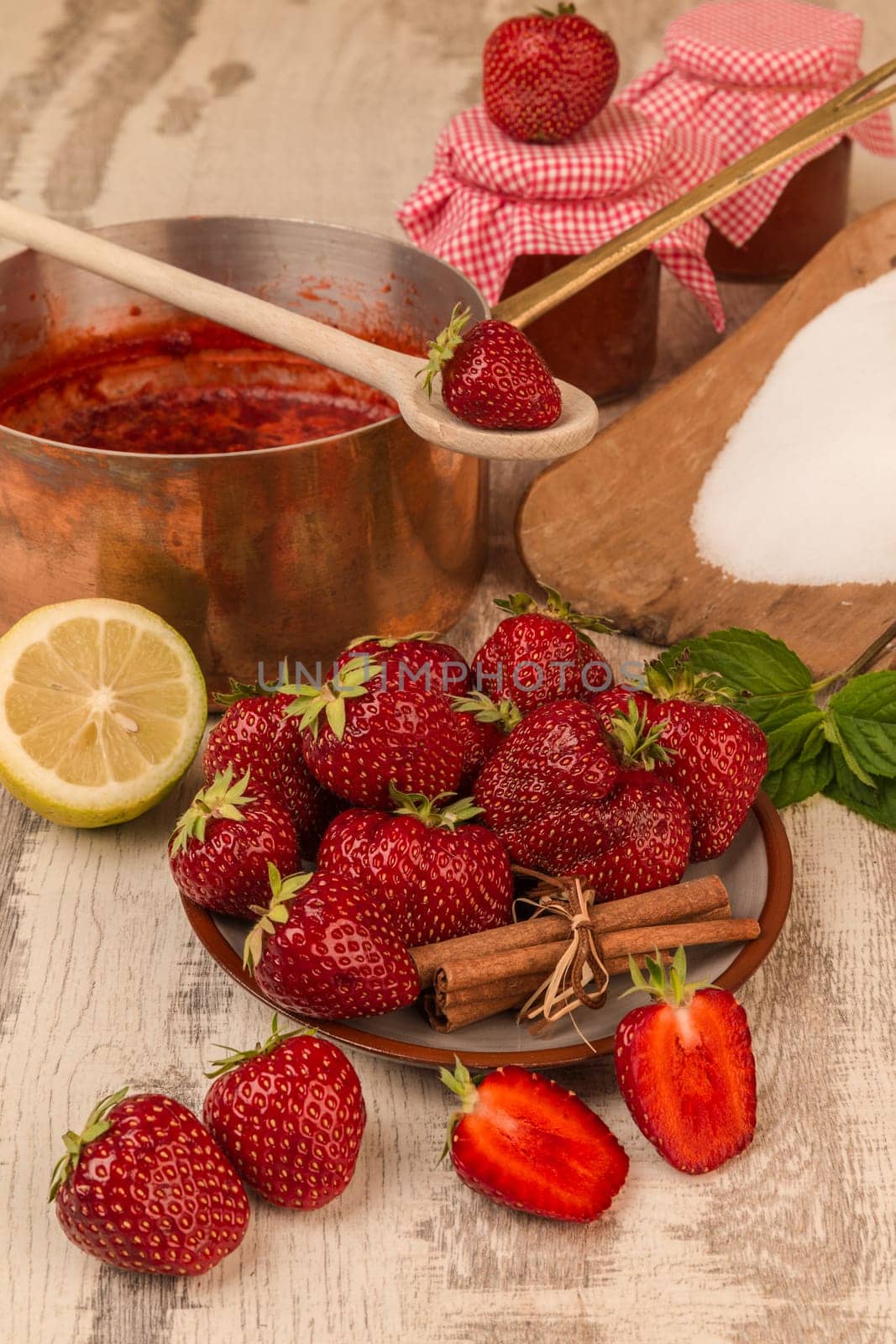 Strawberry jam cooking