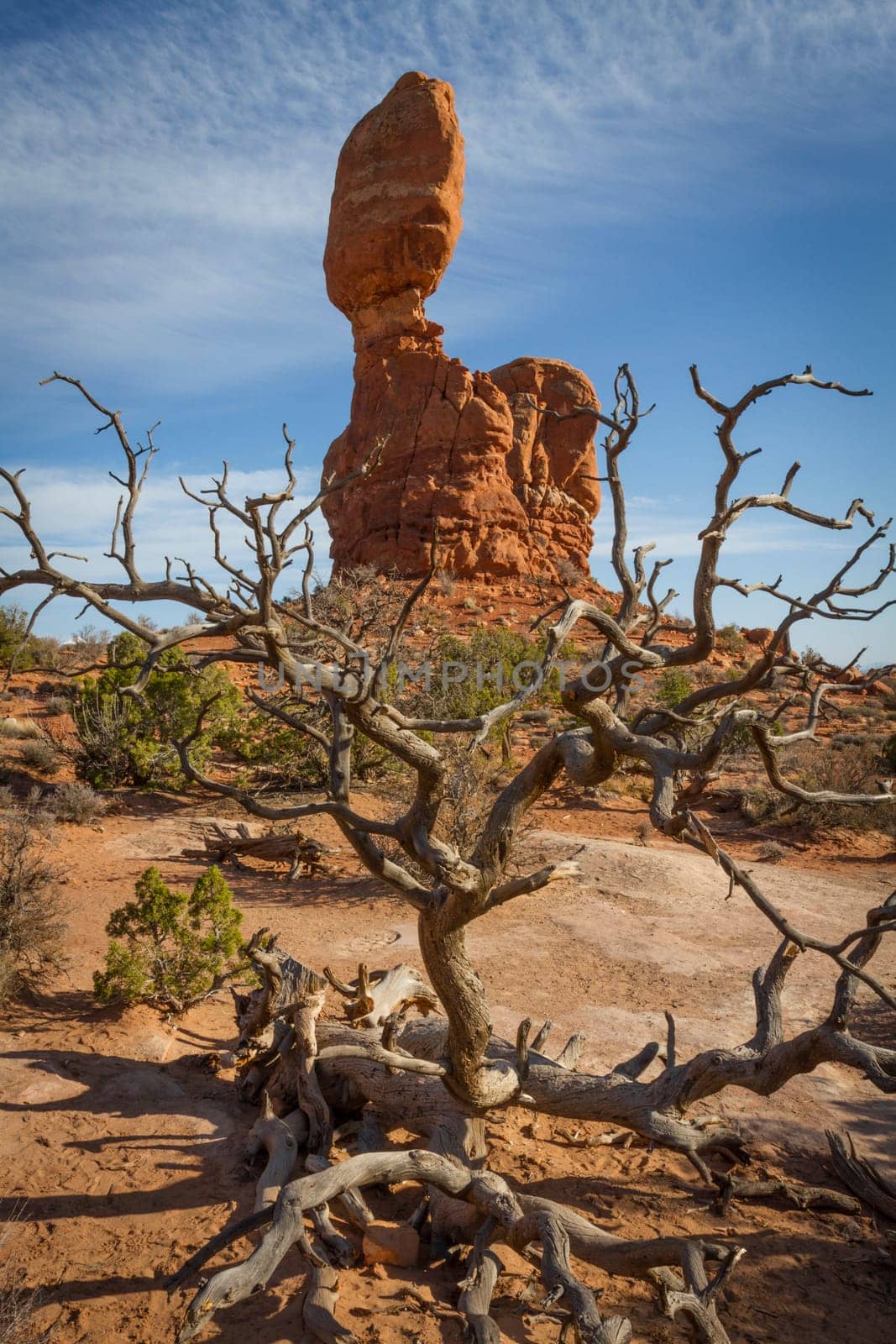Balanced Rock, natural formation in Arches National Park, Utah, USA.