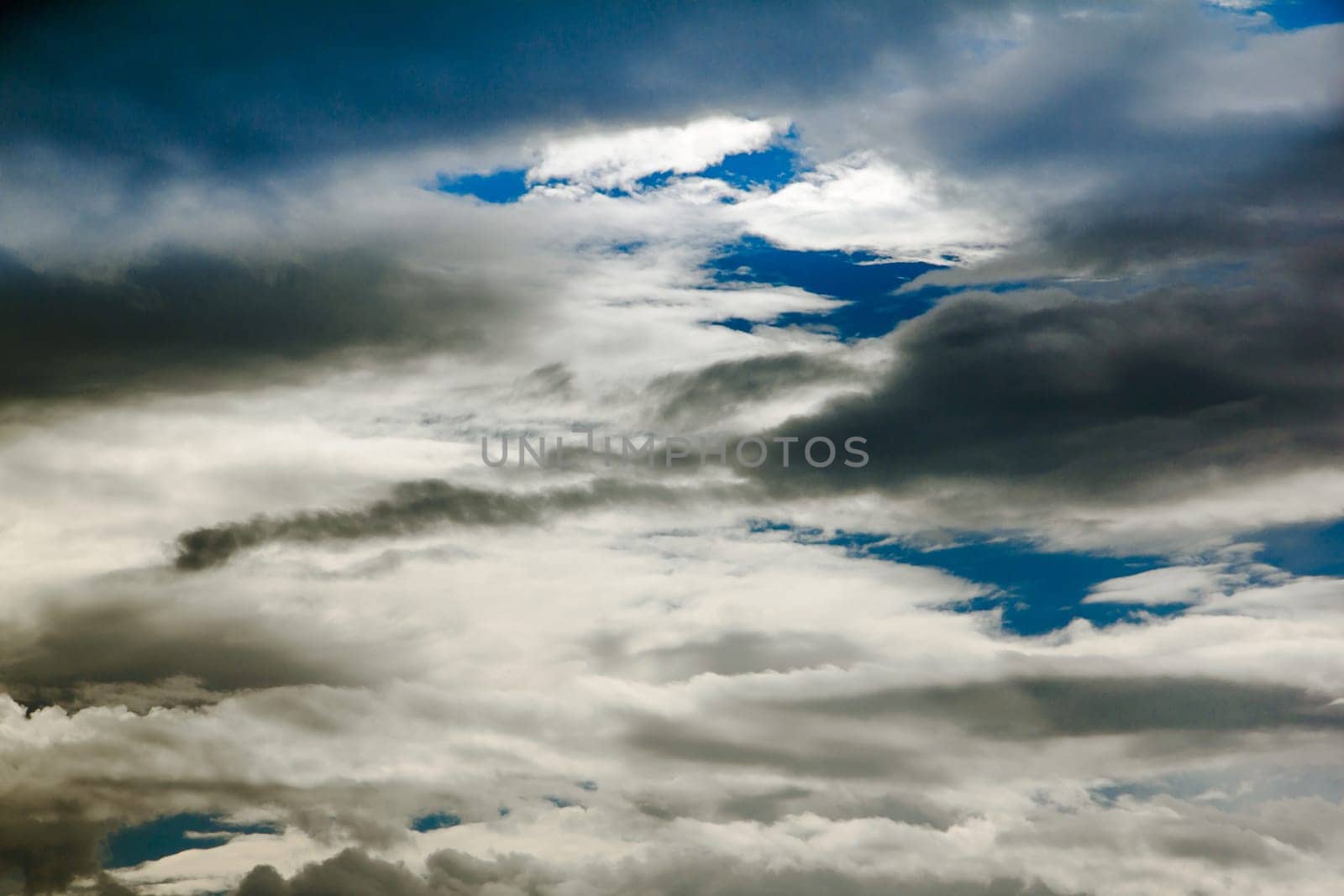 dark cloud befor rain background