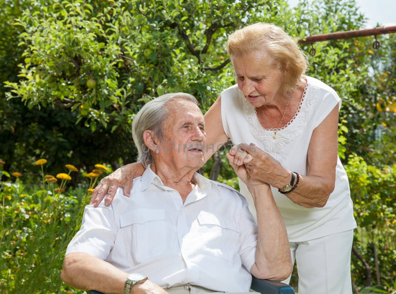 Elderly couple enjoying life together during retirement