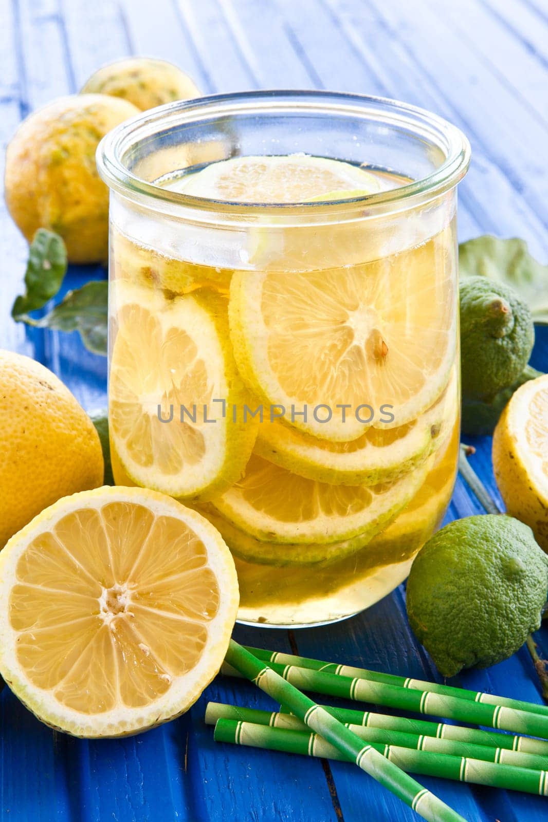 Homemade iced eatwith lemon in vintage mason jar