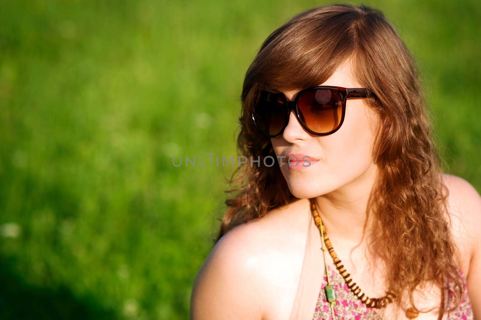 Young woman with sunglasses