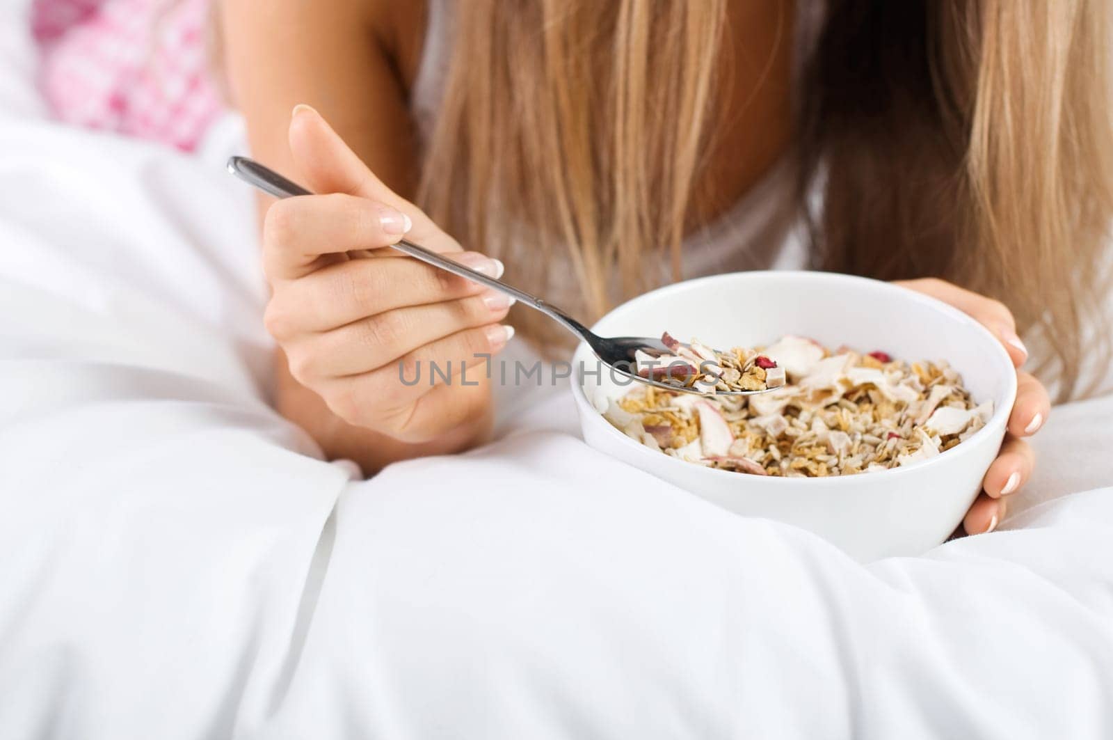 Granola breakfast cereal