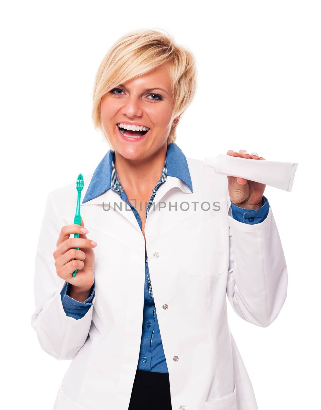 Dentist recommends brushing teeth everyday