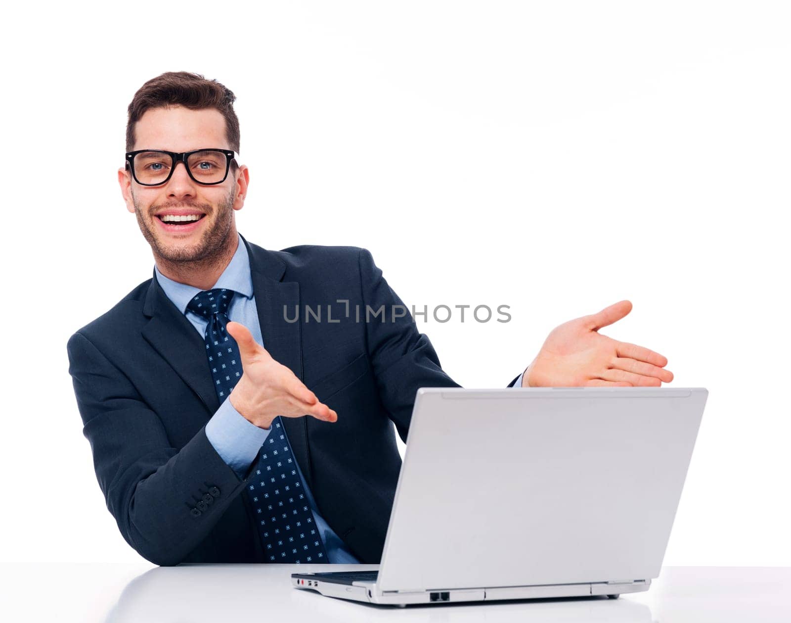 Look at the computer, it's awesome!
