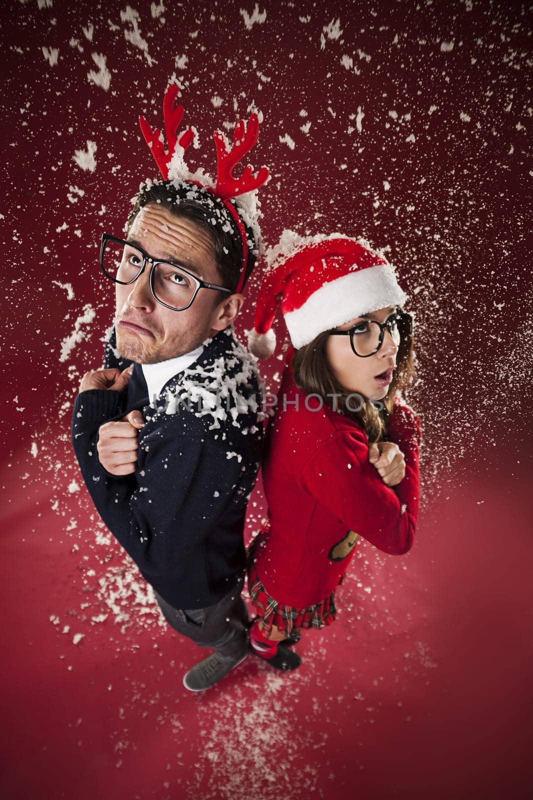 Freezing nerd couple during the snowing