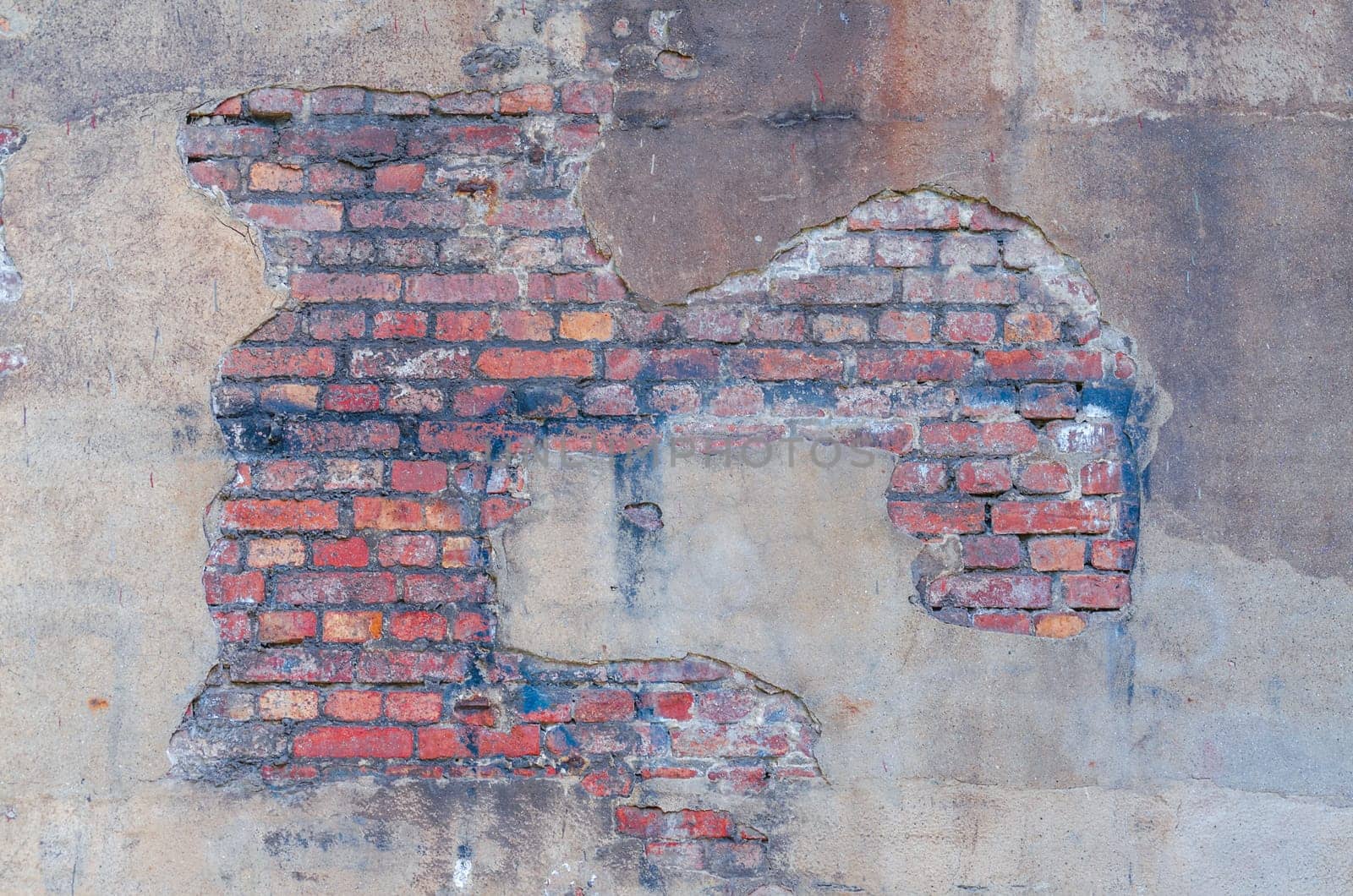 Landscape Park Nord Duisburg,the former blast furnace company in Duisburg Gemany was shut down in 1985,the old industrial site consisting of three blast furnaces and various industrial buildings was opened to the public,here a beautiful structure of an old wall. Recordings courtesy of the press office..