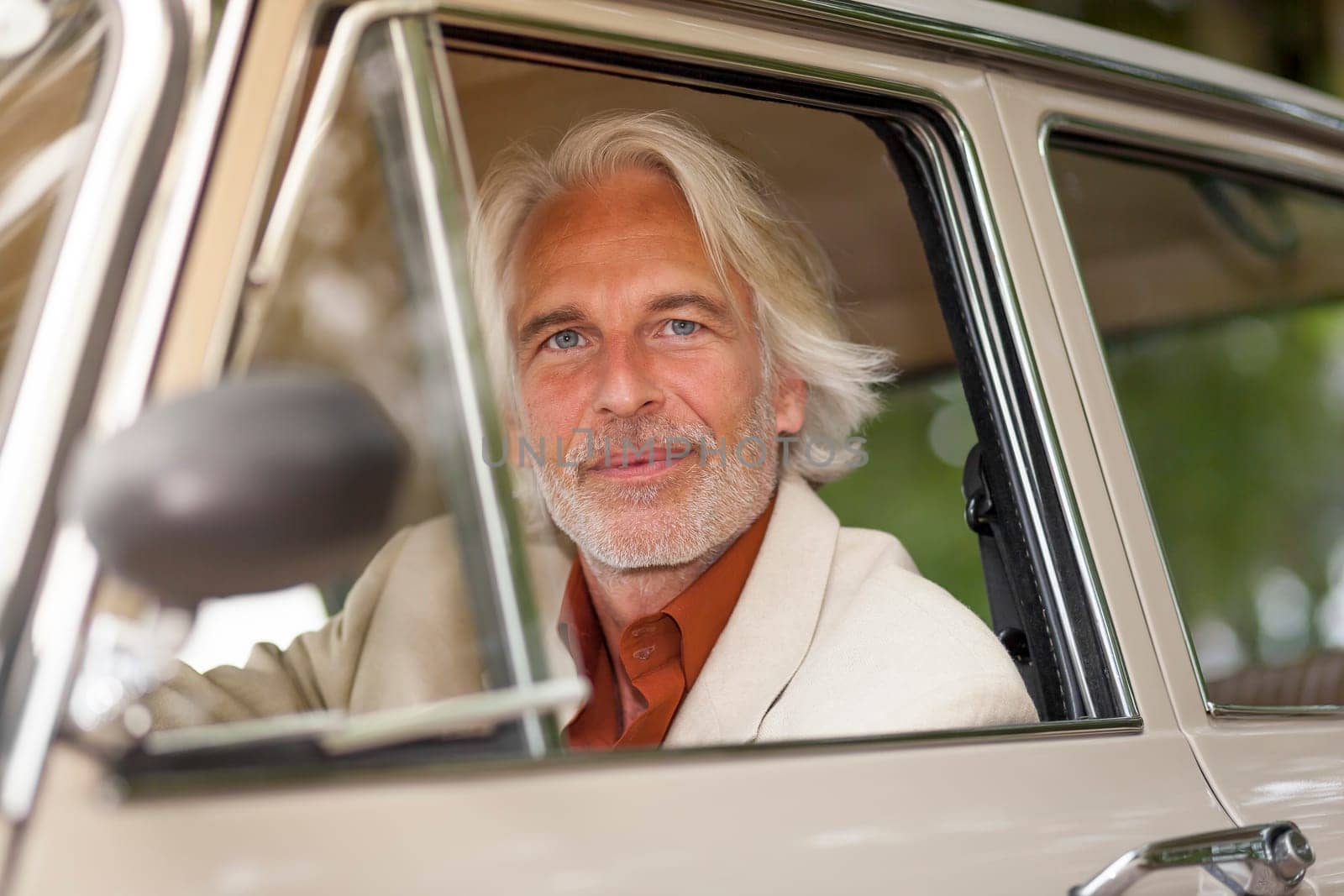 An image of a man in suit outdoor