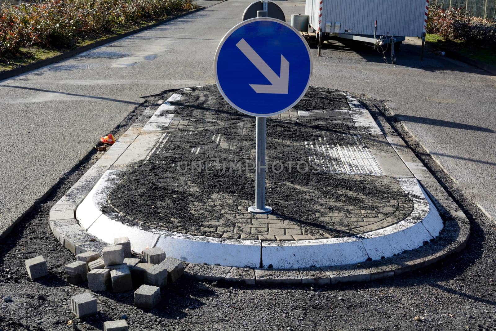 Construction of a barrie-free pedestrian crossing