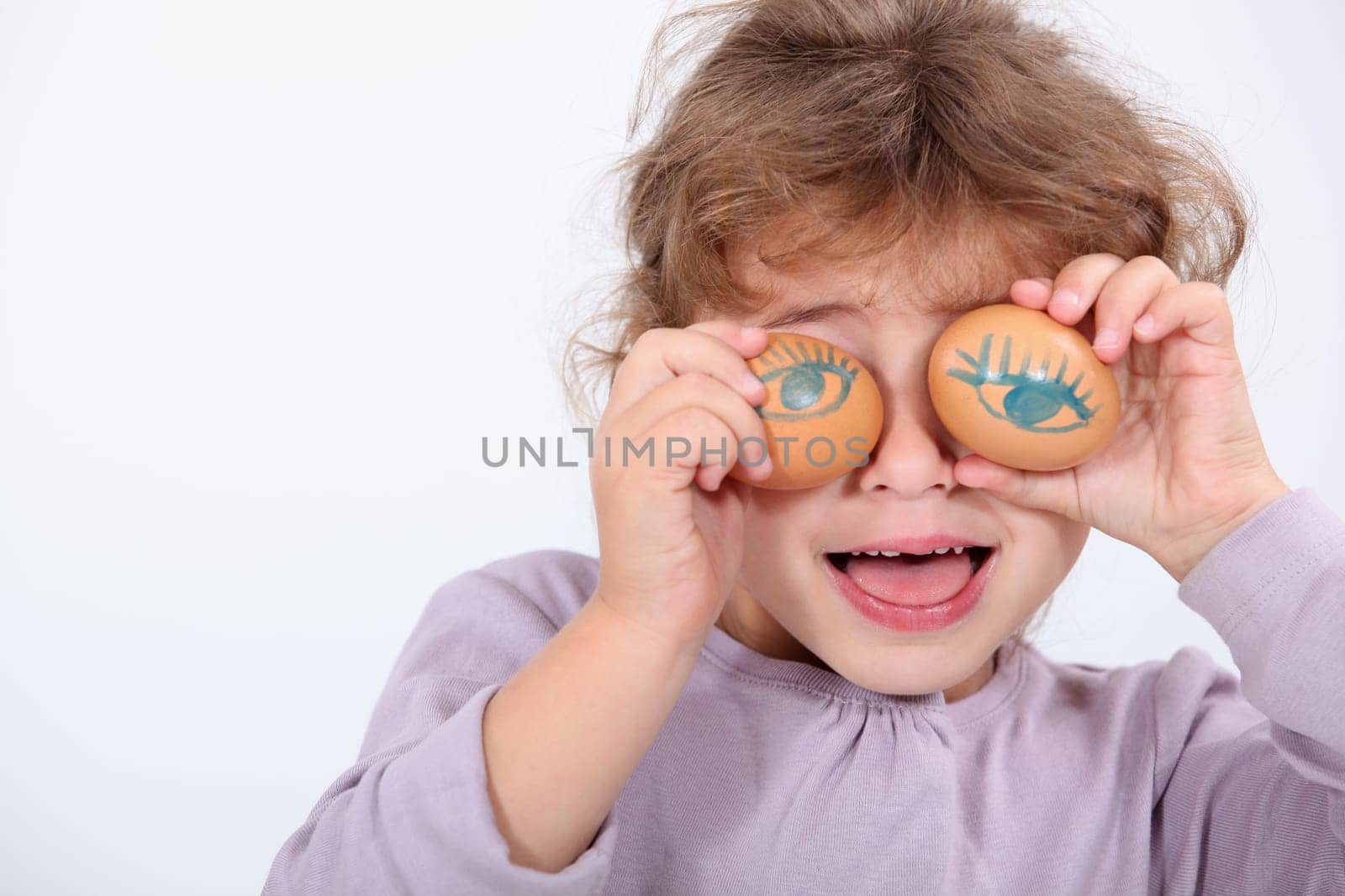 Girl will pebble eyes