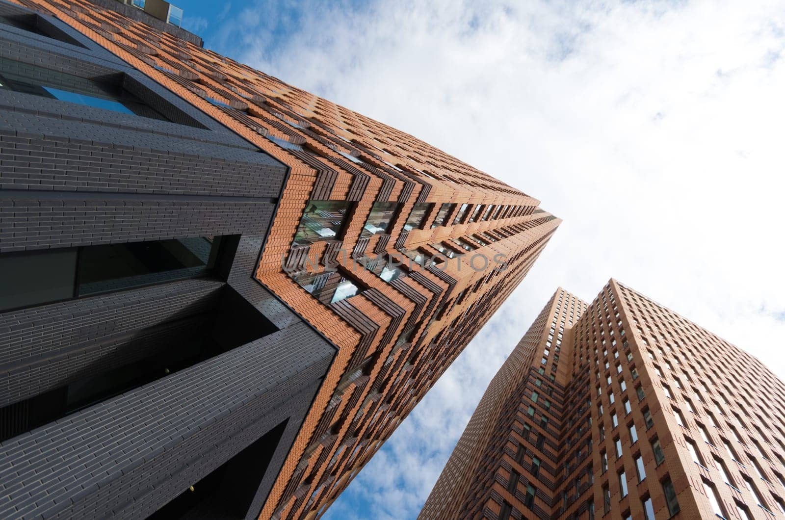 one of the towers of the World Trade Center Amsterdam. It is a commercial center in the South Axis in Amsterdam (Netherlands) with more than 125,000 square meters of office space.