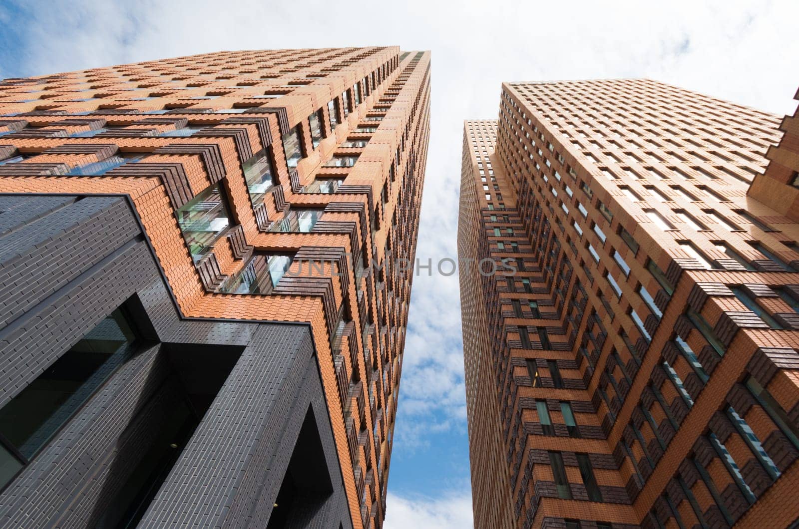 one of the towers of the World Trade Center Amsterdam. It is a commercial center in the South Axis in Amsterdam (Netherlands) with more than 125,000 square meters of office space.