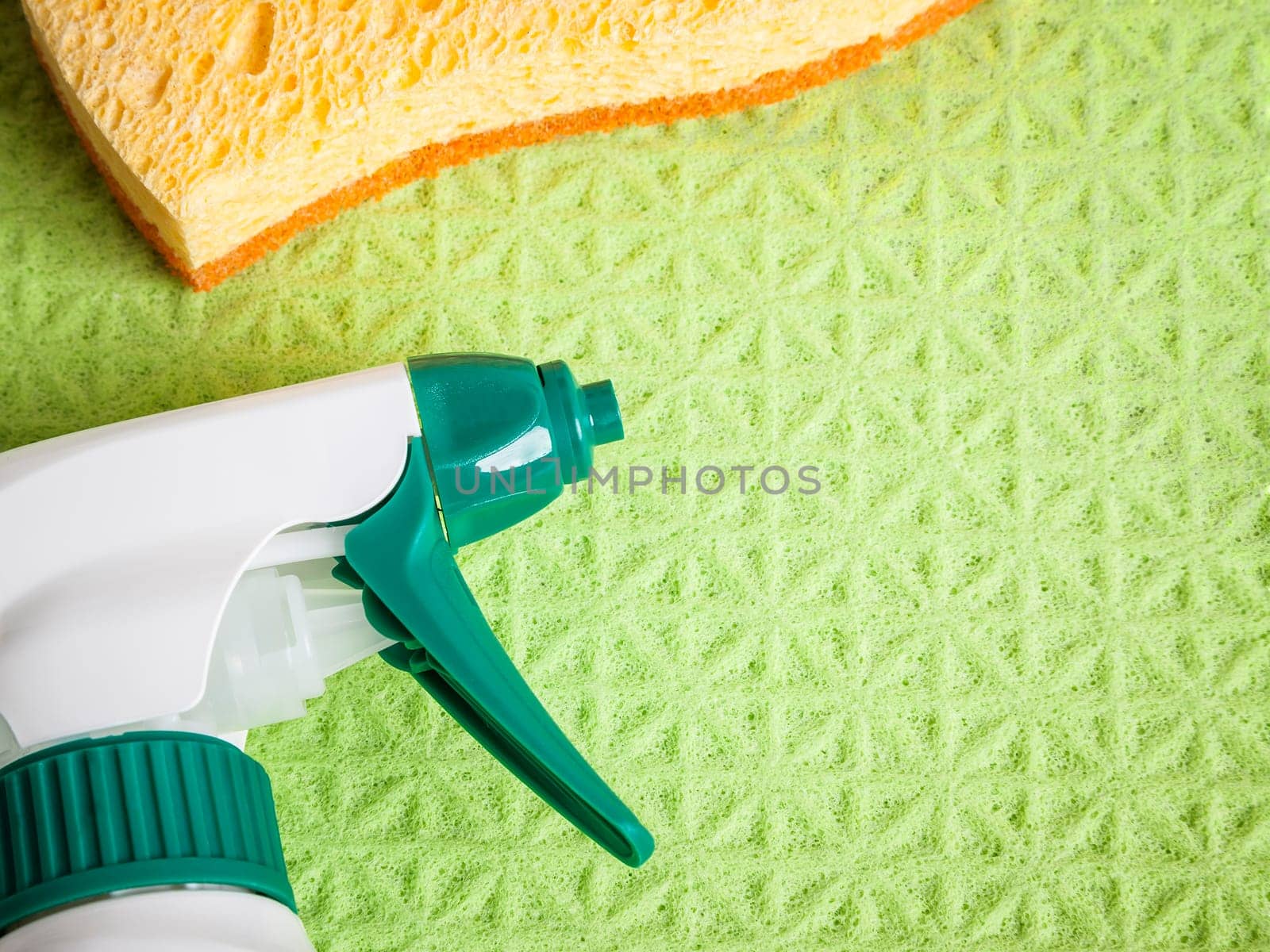 An image of a sponge and some cleaning