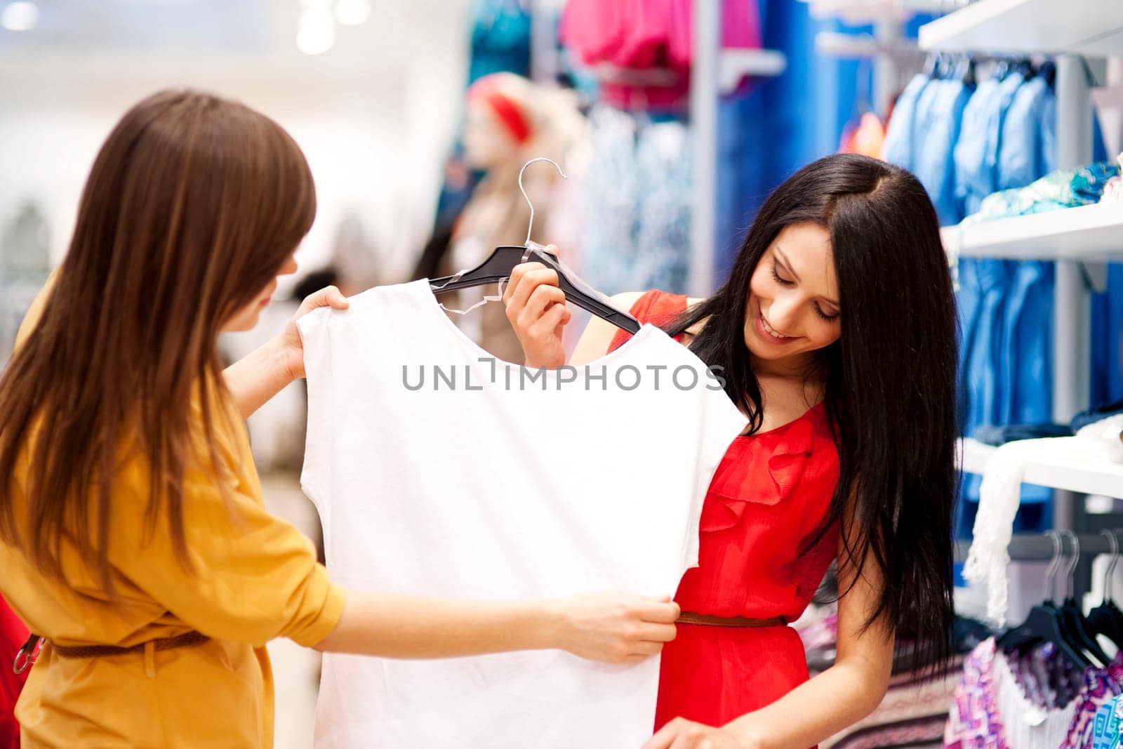 Best friends shopping
