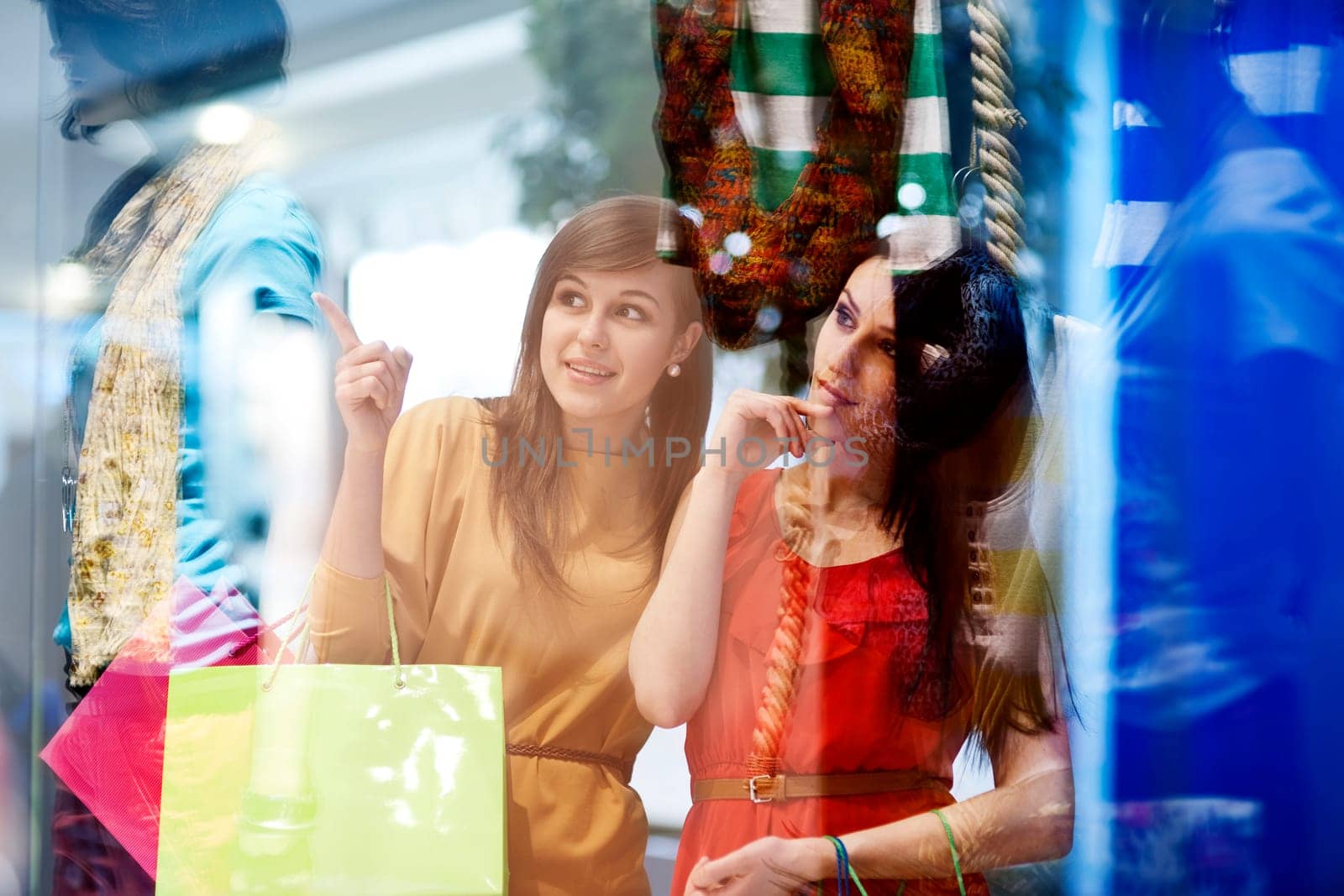 Best friends shopping