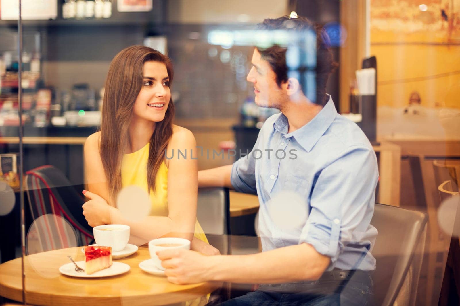 Romantic date in cafe