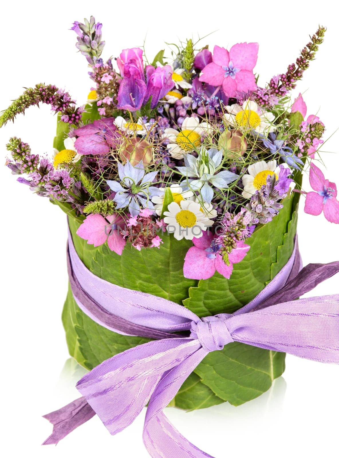 Table decoration,present,flowers