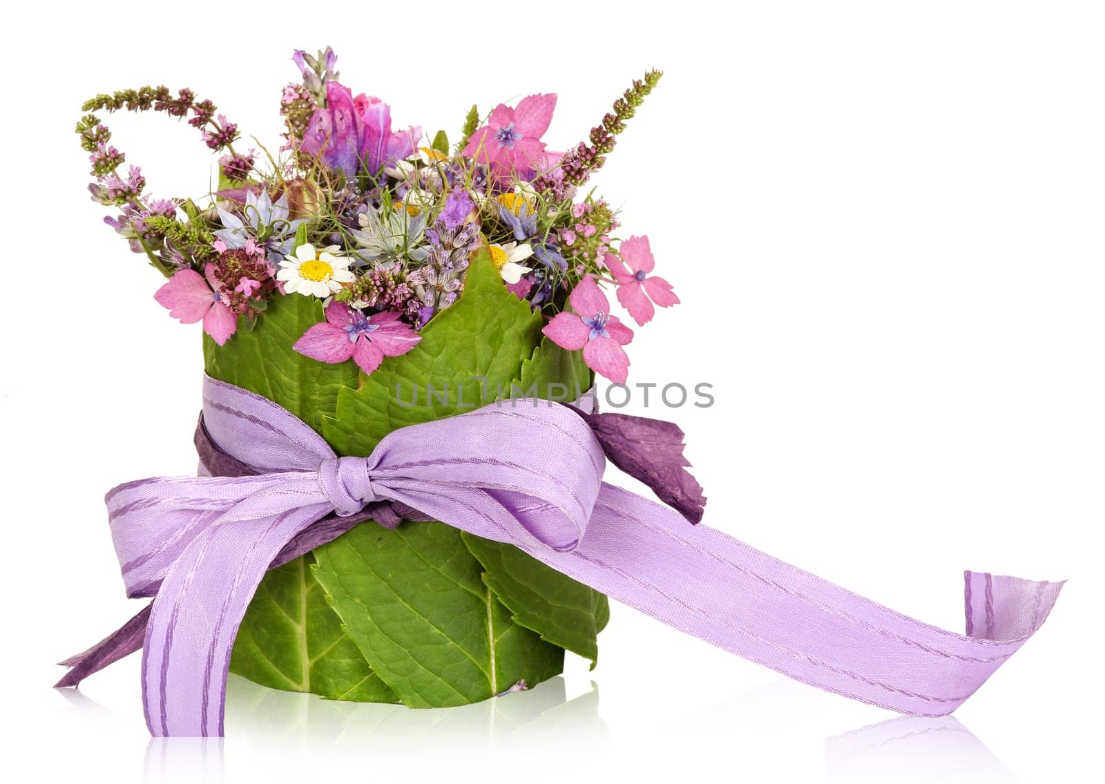 Flower arrangement,table decoration,present