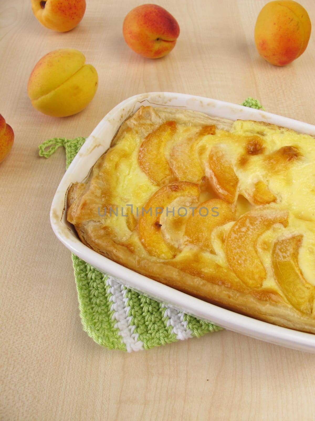 Apricot cake