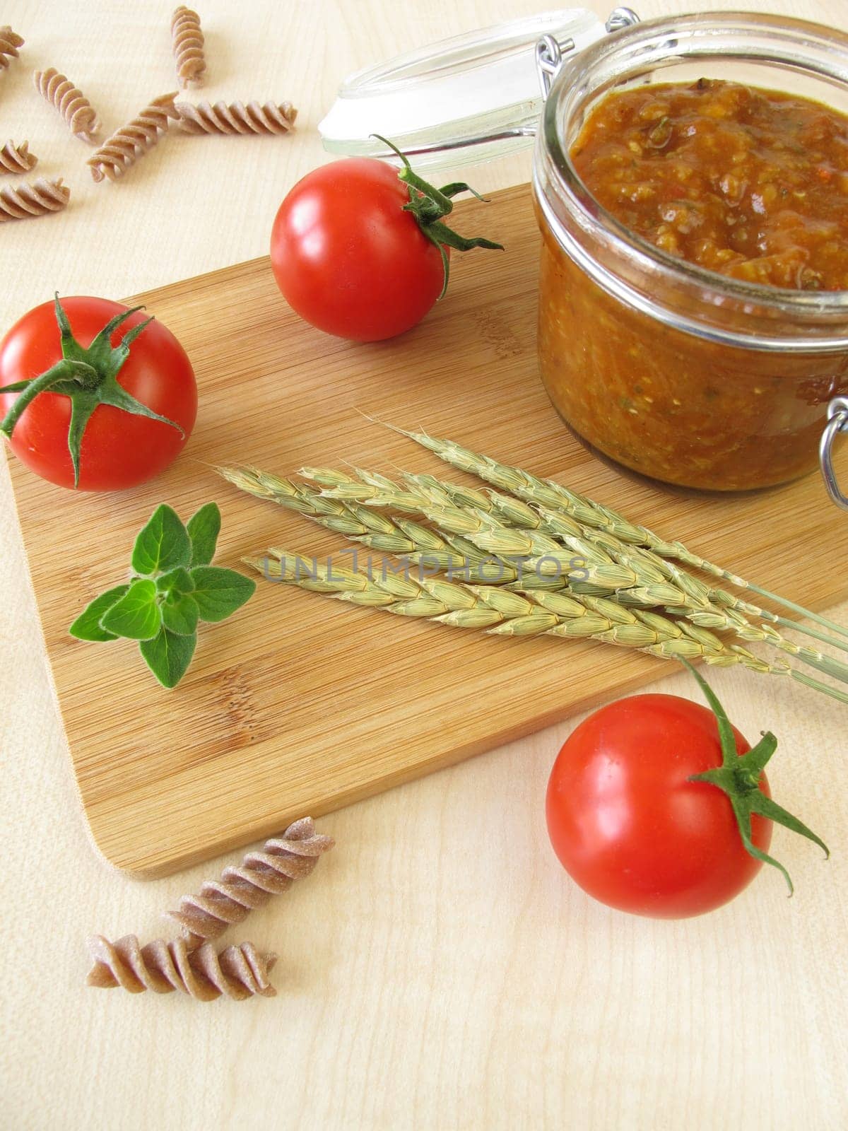 Green core Bolognese from the glass