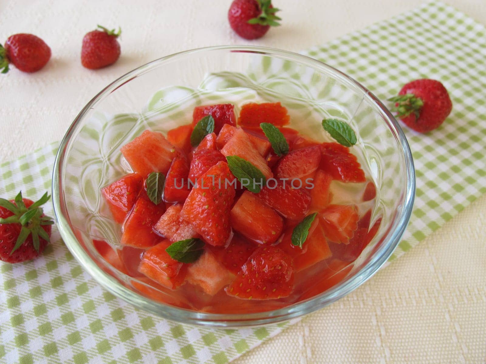 Bowl with strawberries and fresh mint