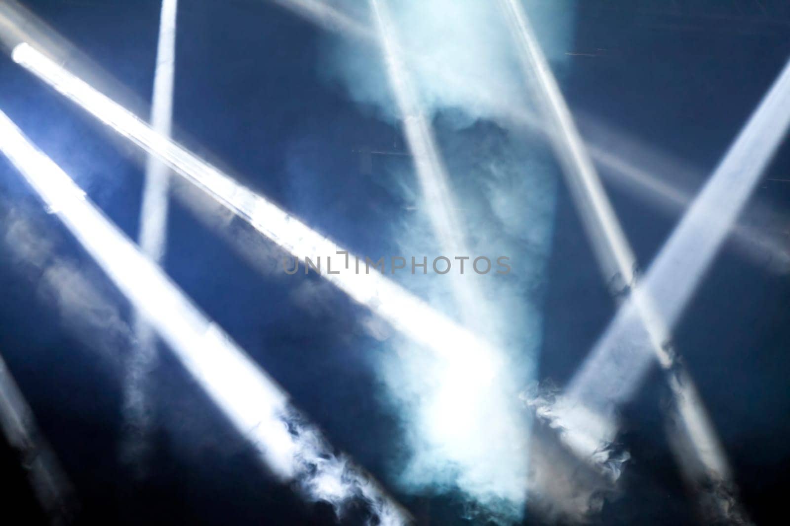 Reftector lightsi on open air stage