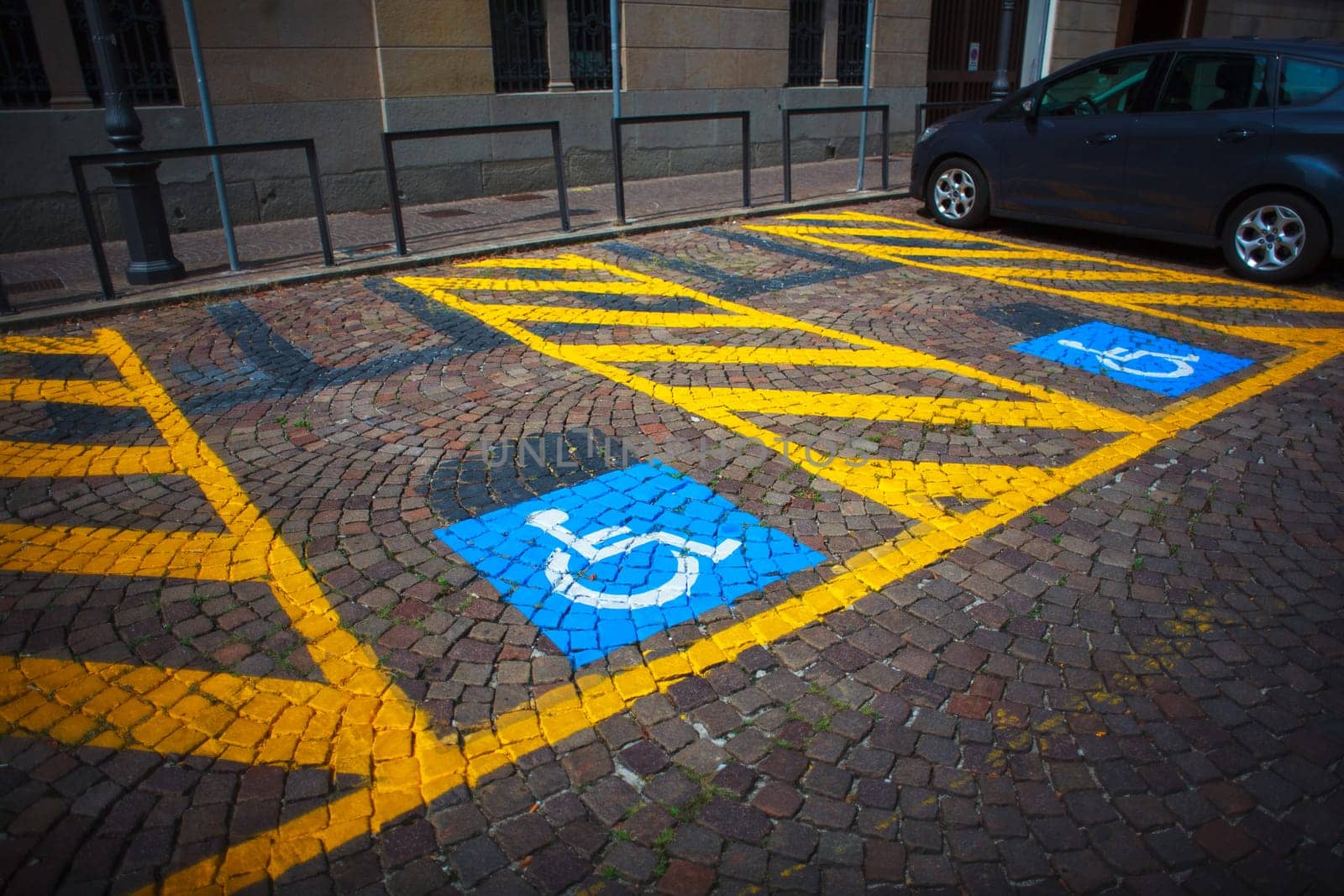 Parking for cars and signal for the disabled