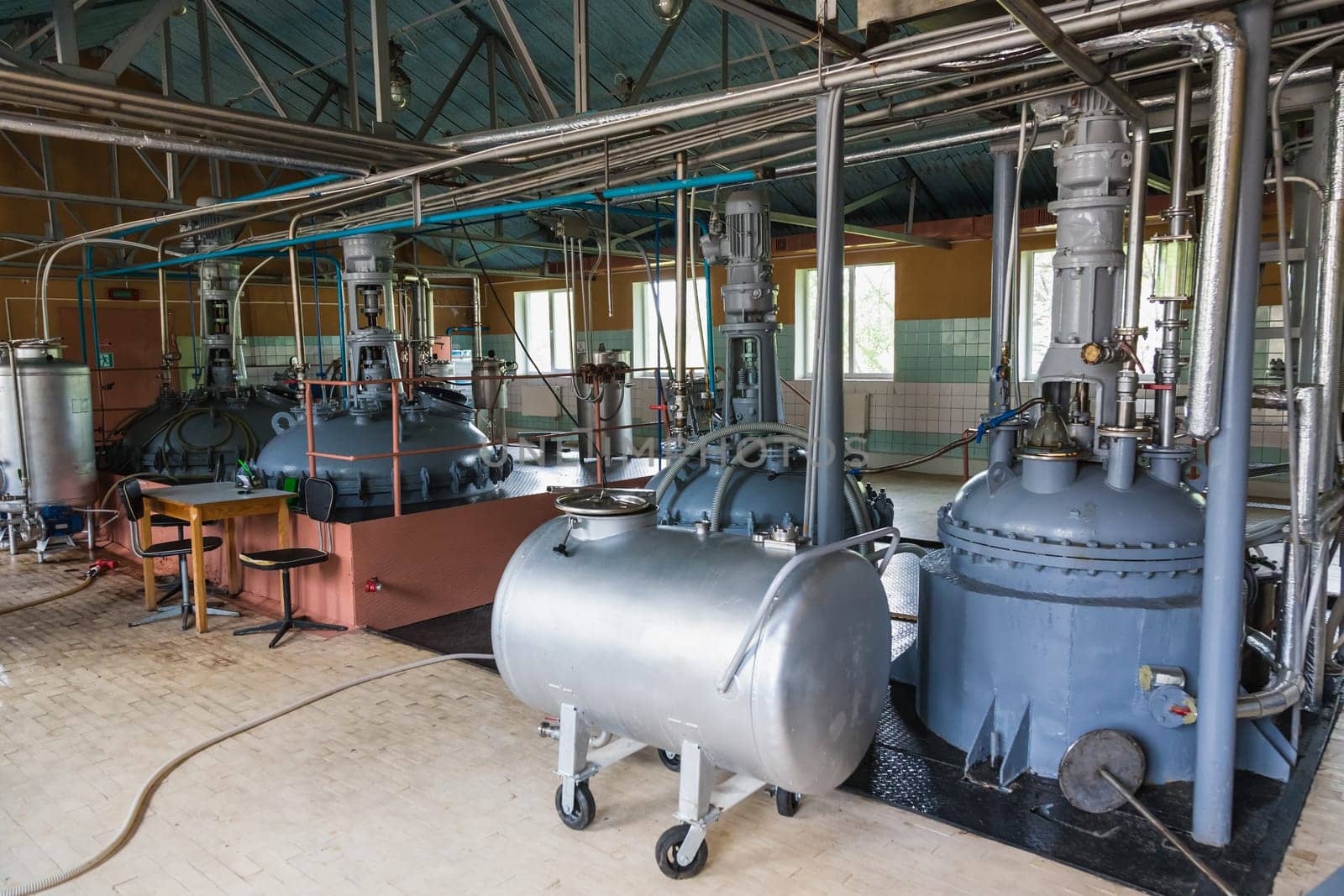 Tank equipment. Pharmaceutical and chemical industry. Manufacture on plant
