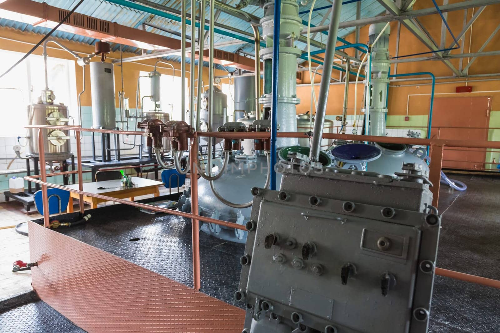 Tank equipment. Pharmaceutical and chemical industry. Manufacture on plant