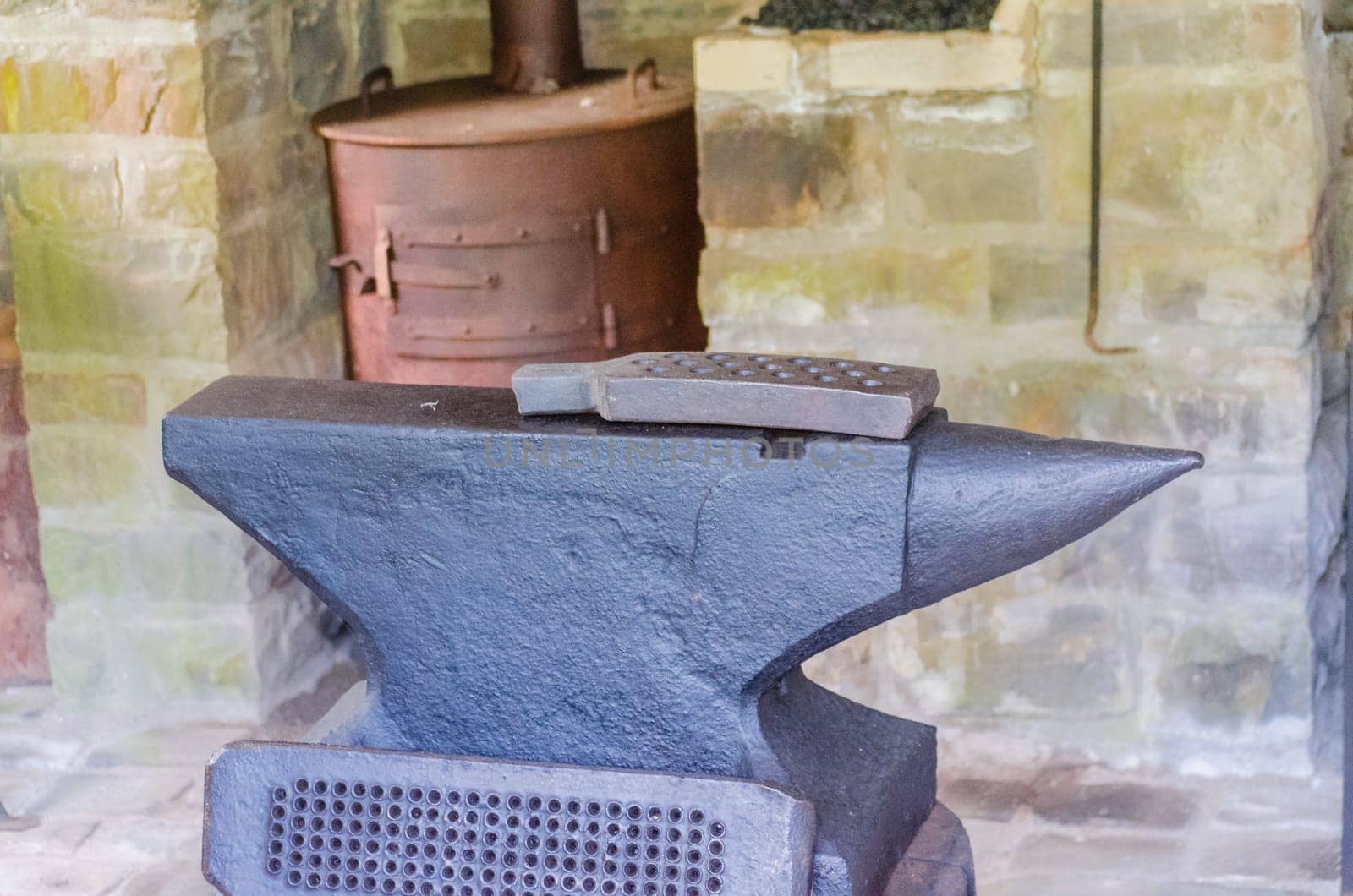 LWL-Open-Air Museum Hagen. Recordings courtesy of the Public Relations Department.. The anvil is a large block made of steel and is used for forming and processing mostly glowing metals in a forge.