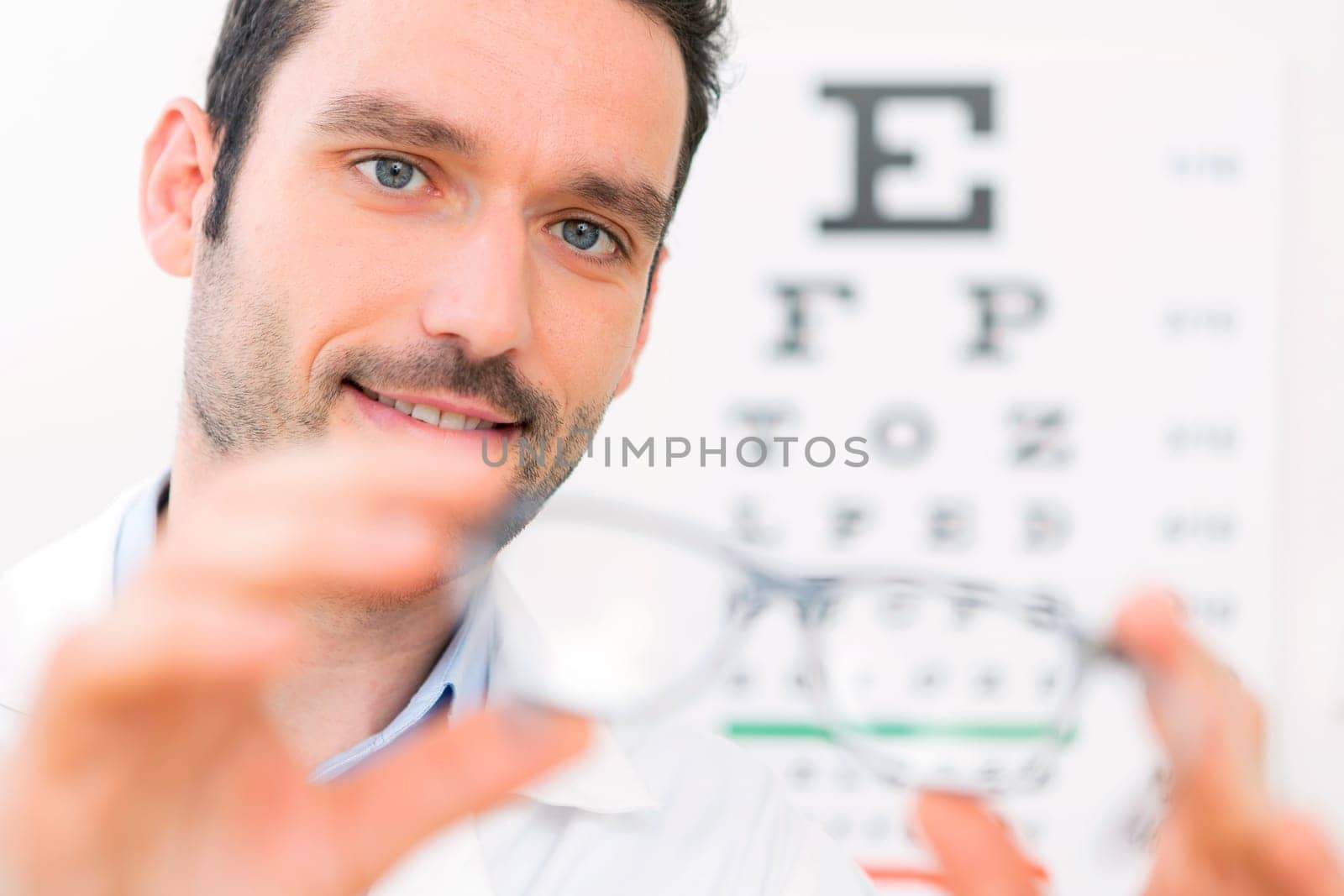 View of an Ophthalmologist make you try new glasses