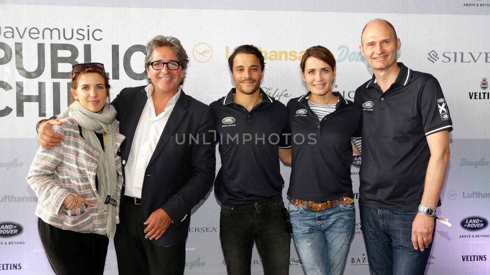 Floria Flatau ,Michael van Droffelaar (wavemusic) , Kostja Ullmann, Anja Kling, Christian Uhrig ( Landrover).Landrover Public Chill 2015 im Unileverhaus Hamburg